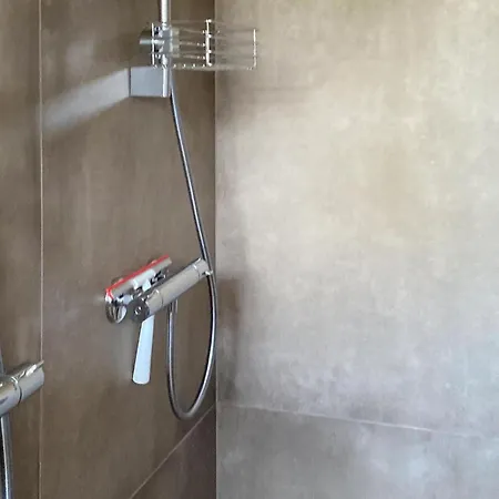 4 Bedroom Amazing In בית נופש פרדריקה