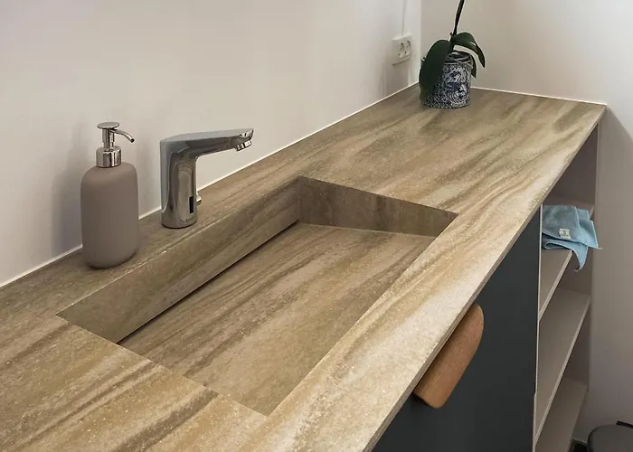 4 Bedroom Amazing In *