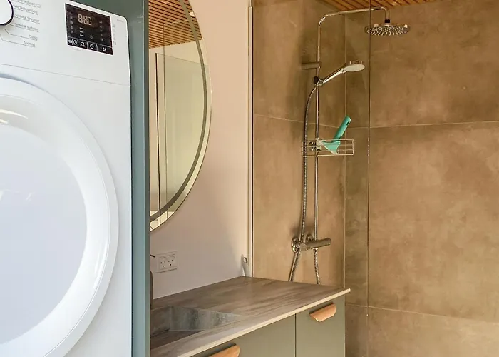 4 Bedroom Amazing In *