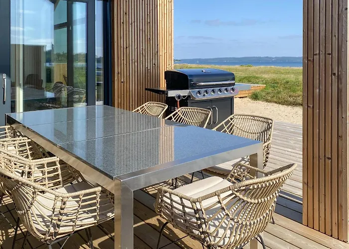 4 Bedroom Amazing In Casa vacanze *