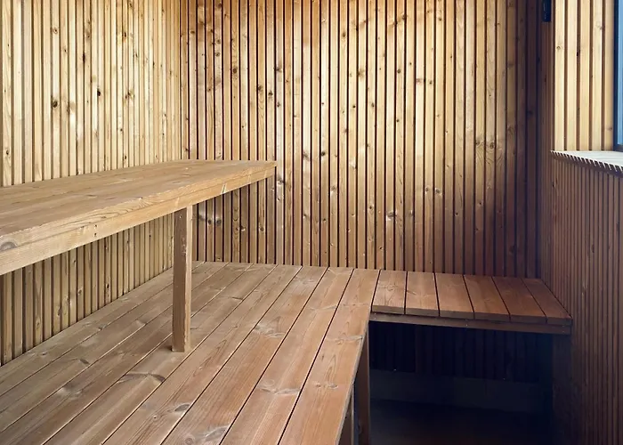 4 Bedroom Amazing In Casa vacanze