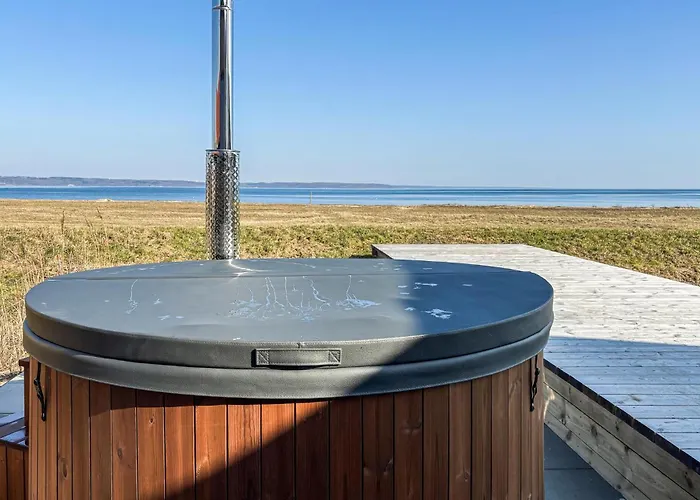 4 Bedroom Amazing In *